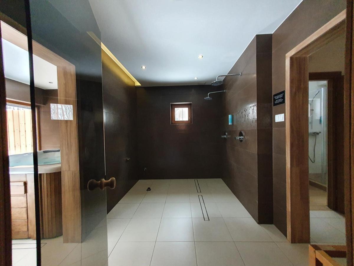 Osada Osjakow Bagian luar foto